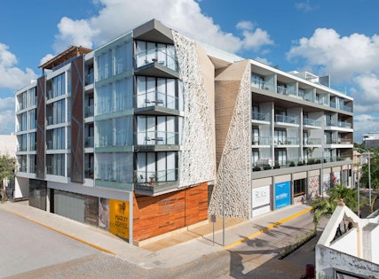 The Fives Downtown Hotel, Curio by Hilton